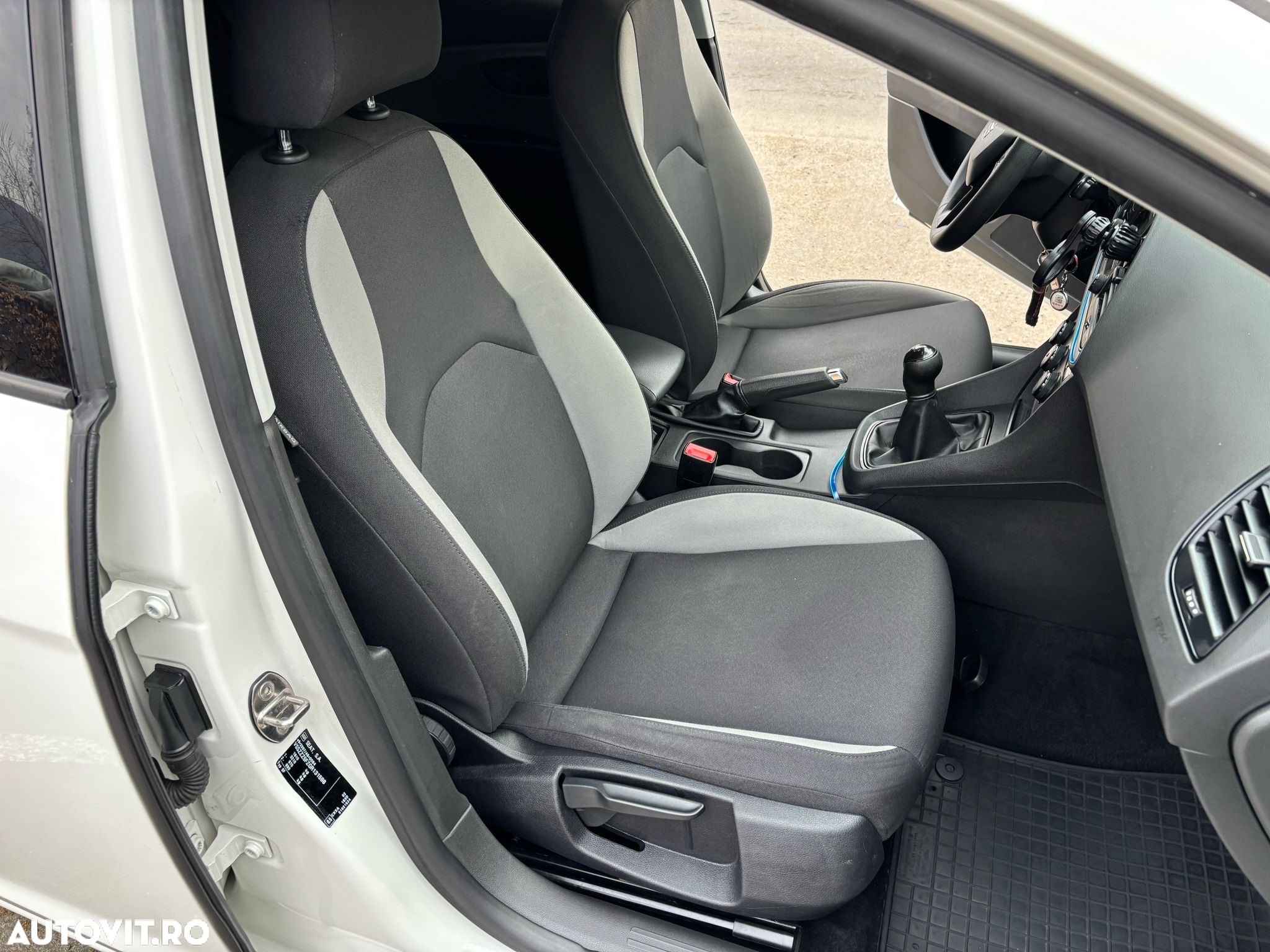 Seat Leon 1.6 TDI Reference - 13
