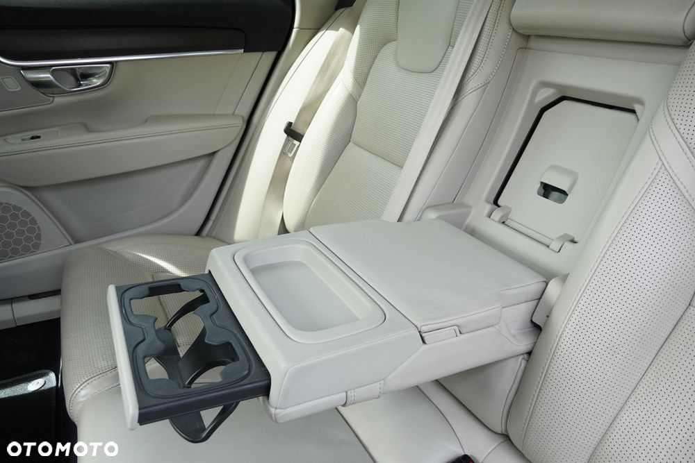 Volvo V90 D5 SCR AWD Momentum Pro - 16