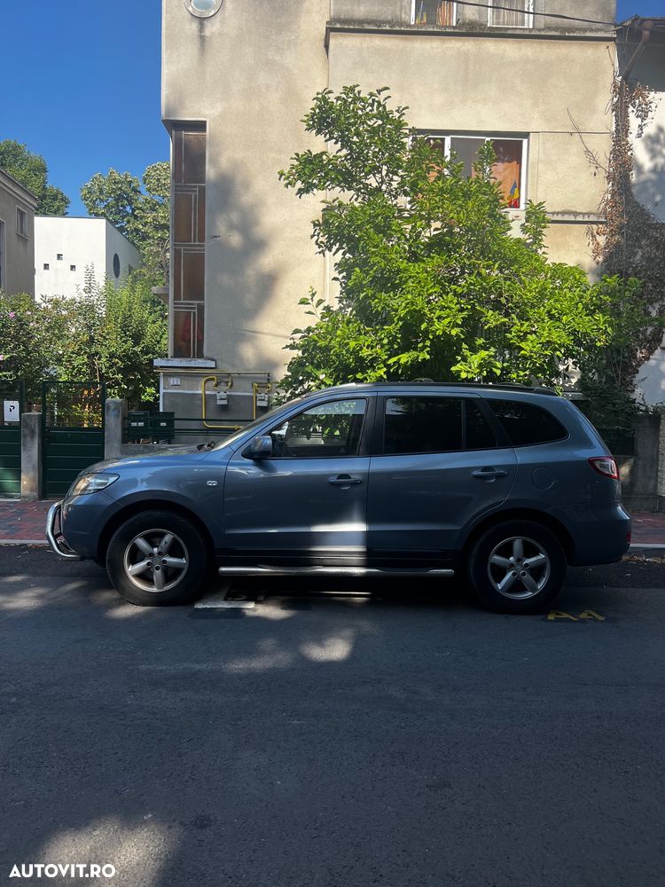 Hyundai Santa Fe 2.2 DSL VGT 5 SEATS 4WD MT PREMIUM - 3