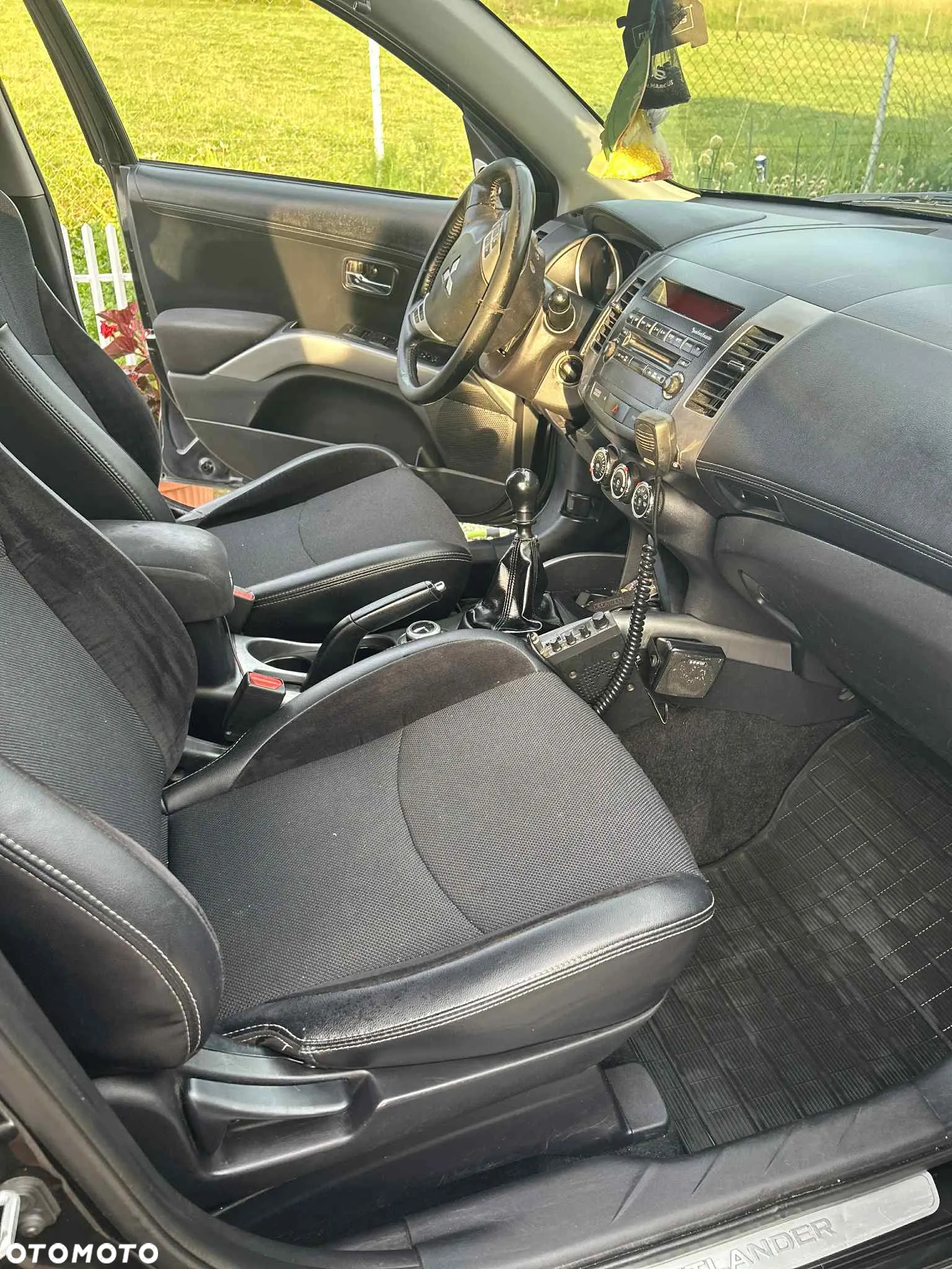 Mitsubishi Outlander 2.0 DID Intense + - 12