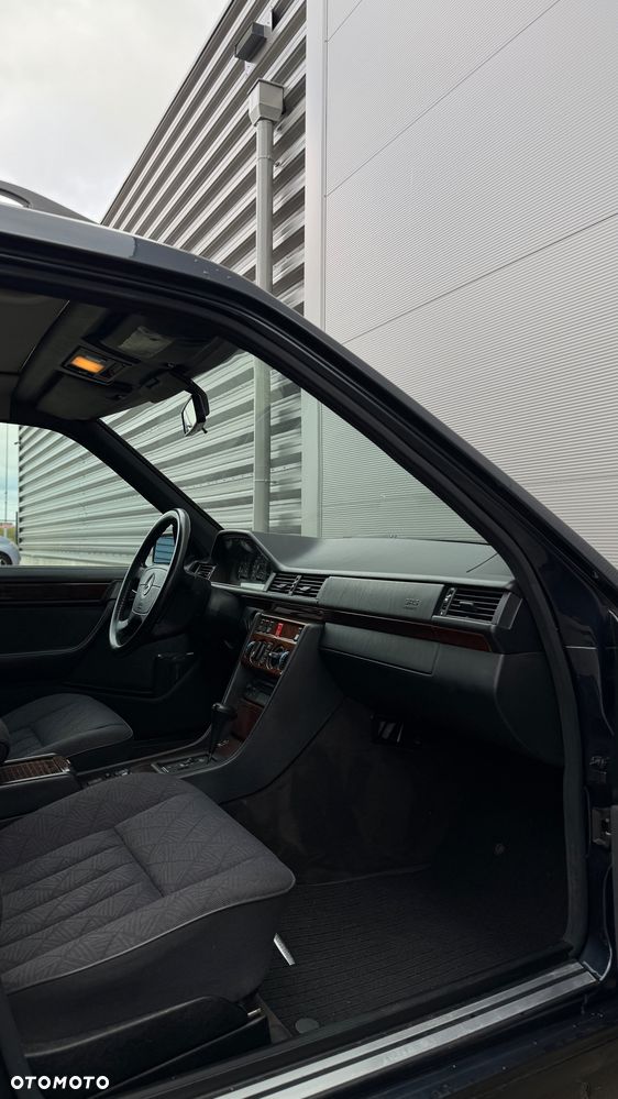 Mercedes-Benz W124 (1984-1993) - 20