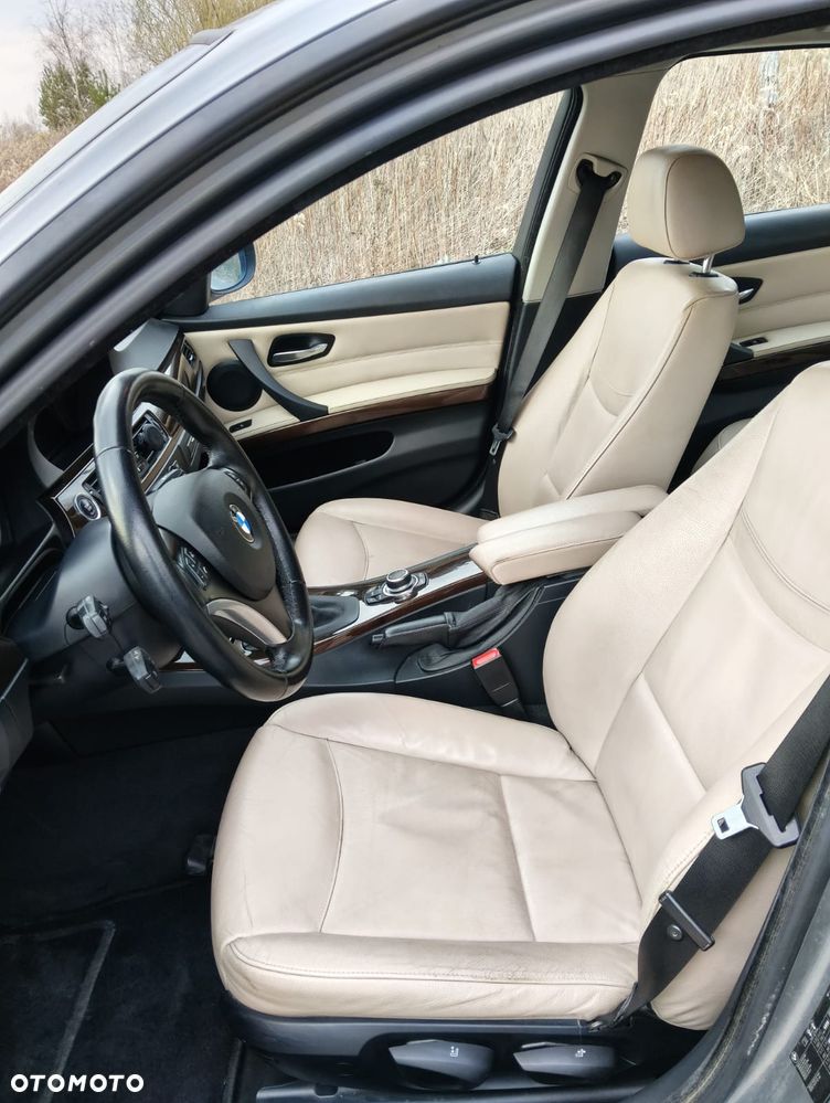 BMW Seria 3 318d DPF Edition Exclusive - 14
