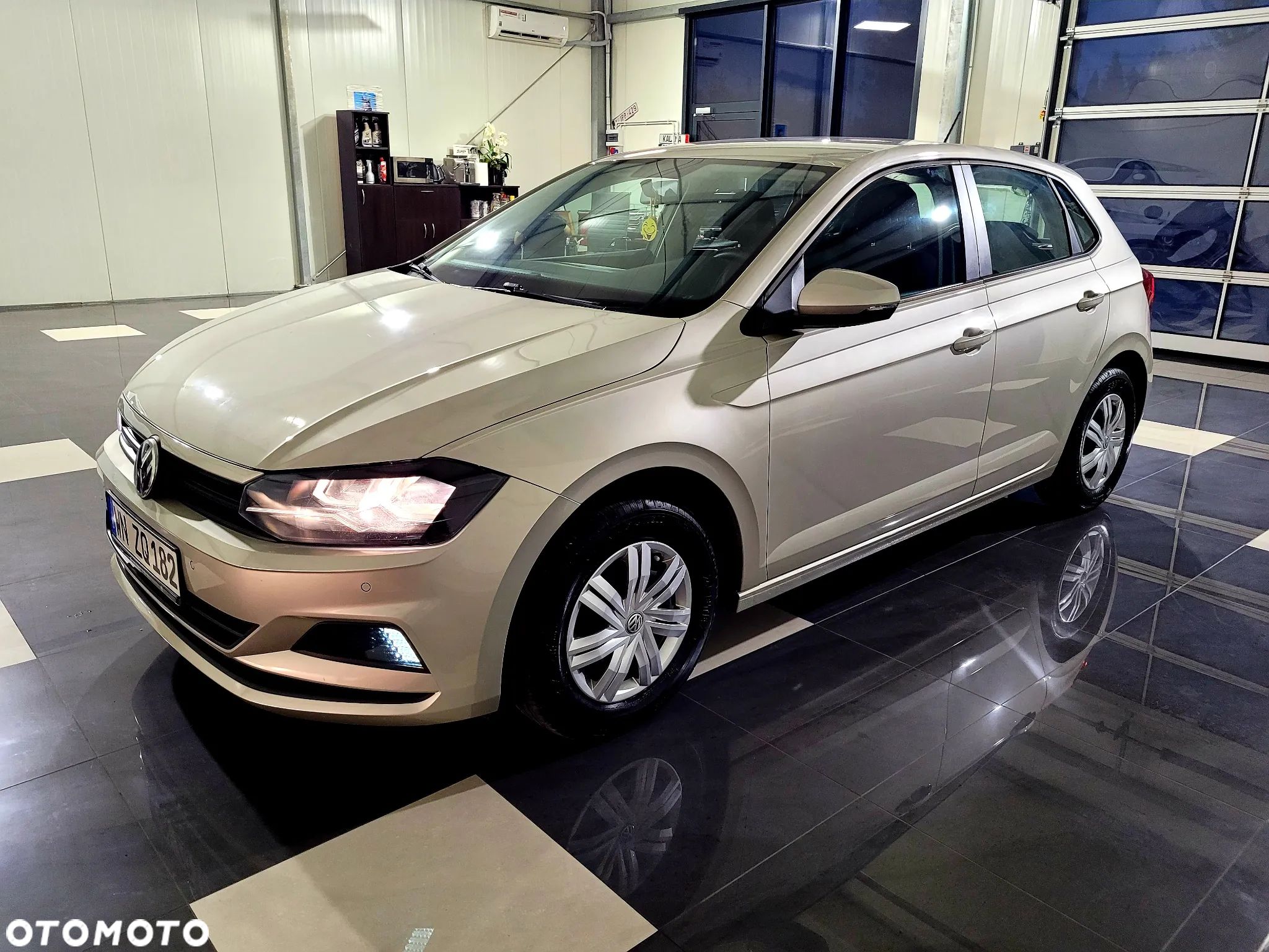 Volkswagen Polo 1.0 Comfortline - 1