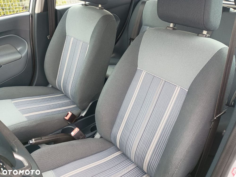 Ford Fiesta 1.25 Celebration - 14