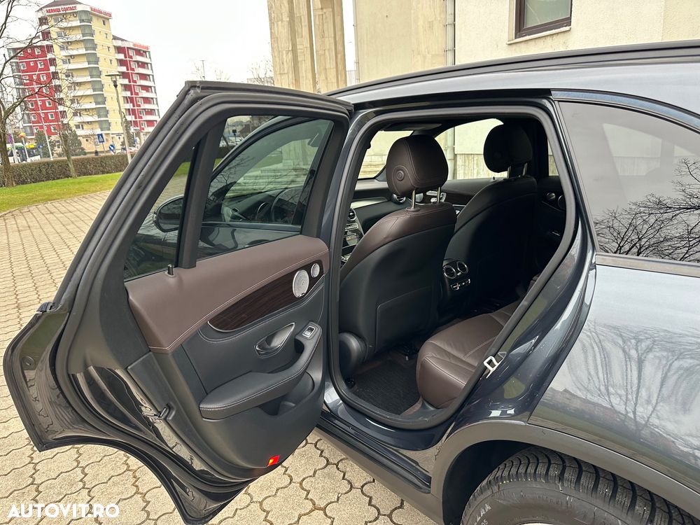 Mercedes-Benz GLC - 25