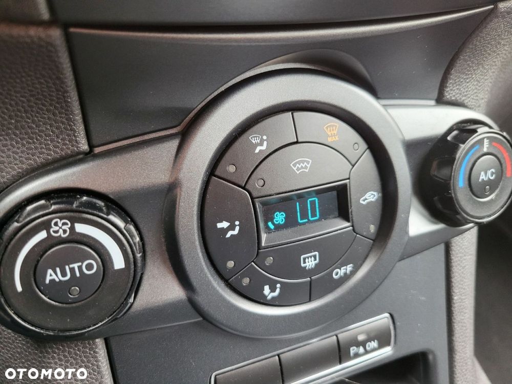Ford Fiesta - 16