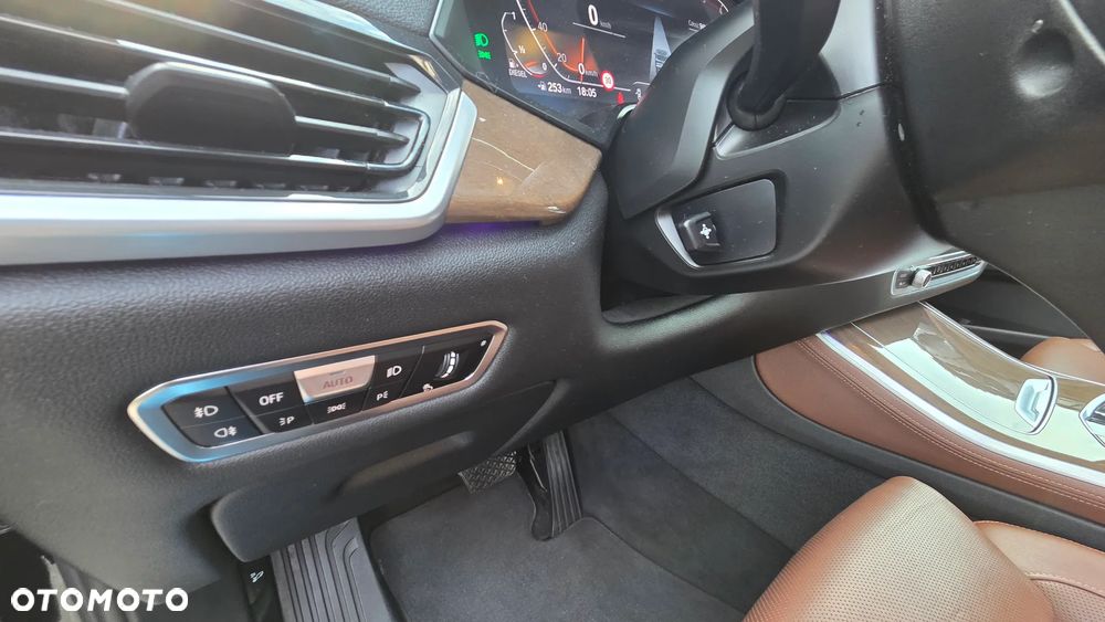 BMW X5 xDrive25d - 31