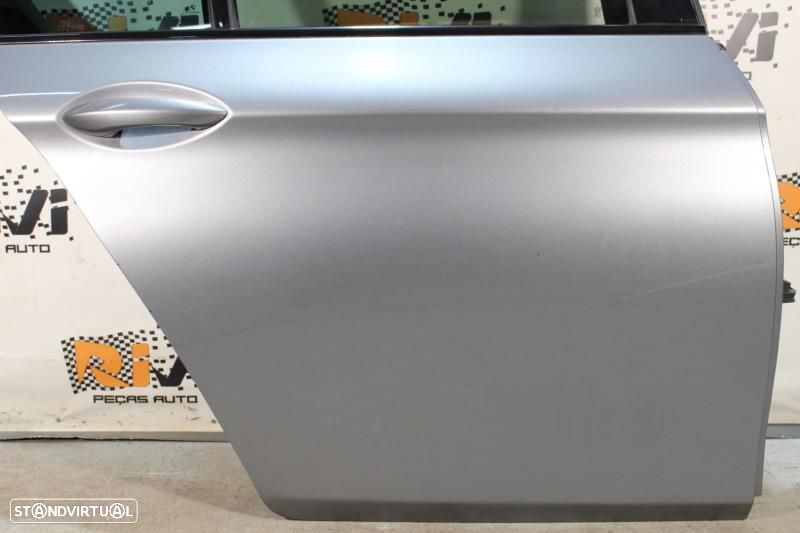 Porta Trás Direita Bmw 5 (F10)  41009628756 / Passageiro Pendura Serie - 5