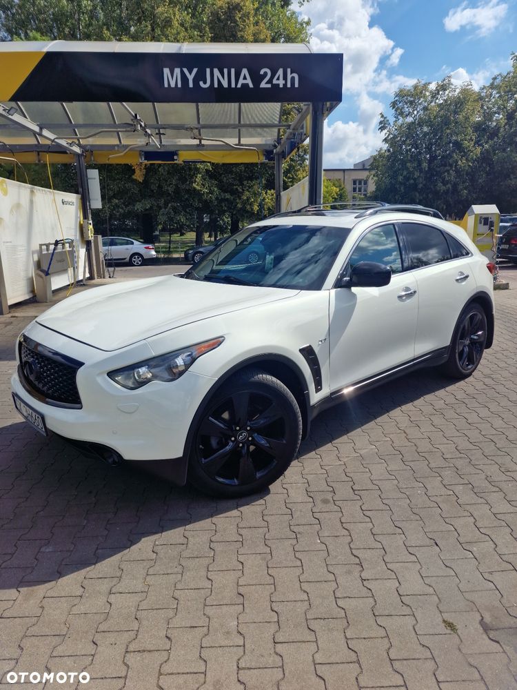 Infiniti Q70 3.7 S Premium - 3