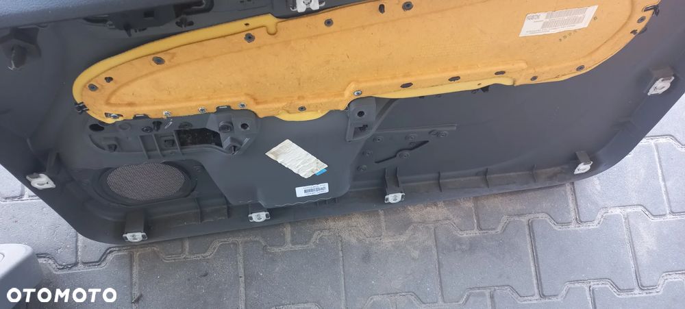 ford focus mk2 lift 3d lewy prawy boczek tapicerka poznan - 3