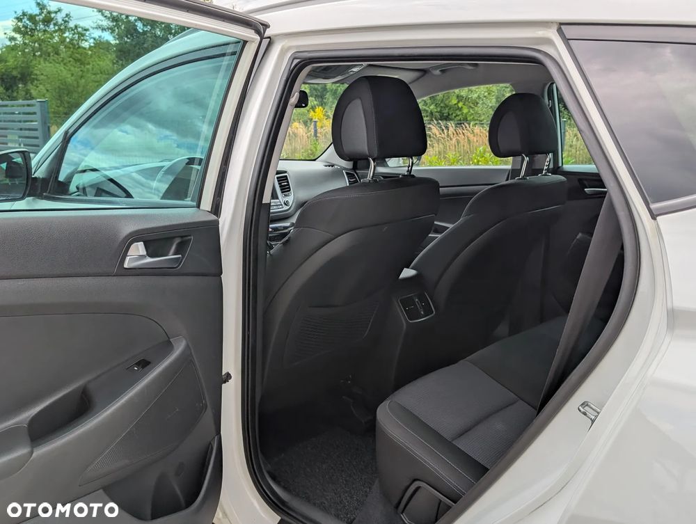 Hyundai Tucson 1.6 GDI BlueDrive Comfort 2WD - 38