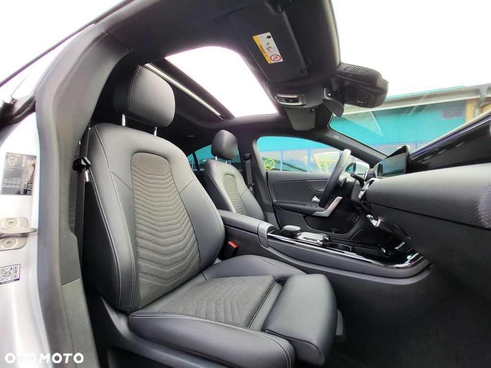 Mercedes-Benz CLA 250 Progressive 7G-DCT - 17