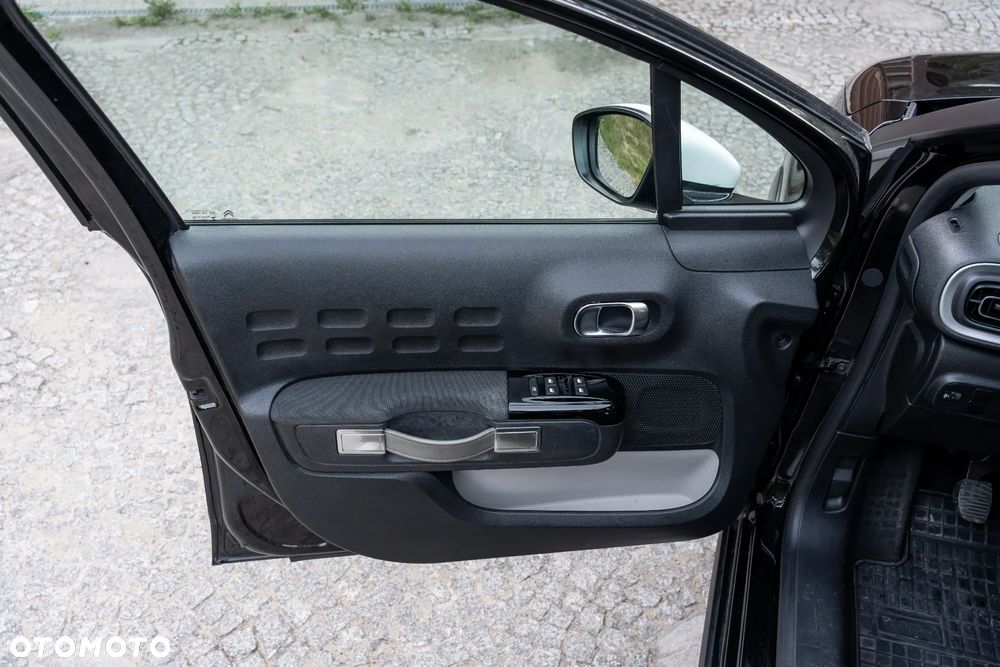 Citroën C3 1.2 PureTech Shine - 21