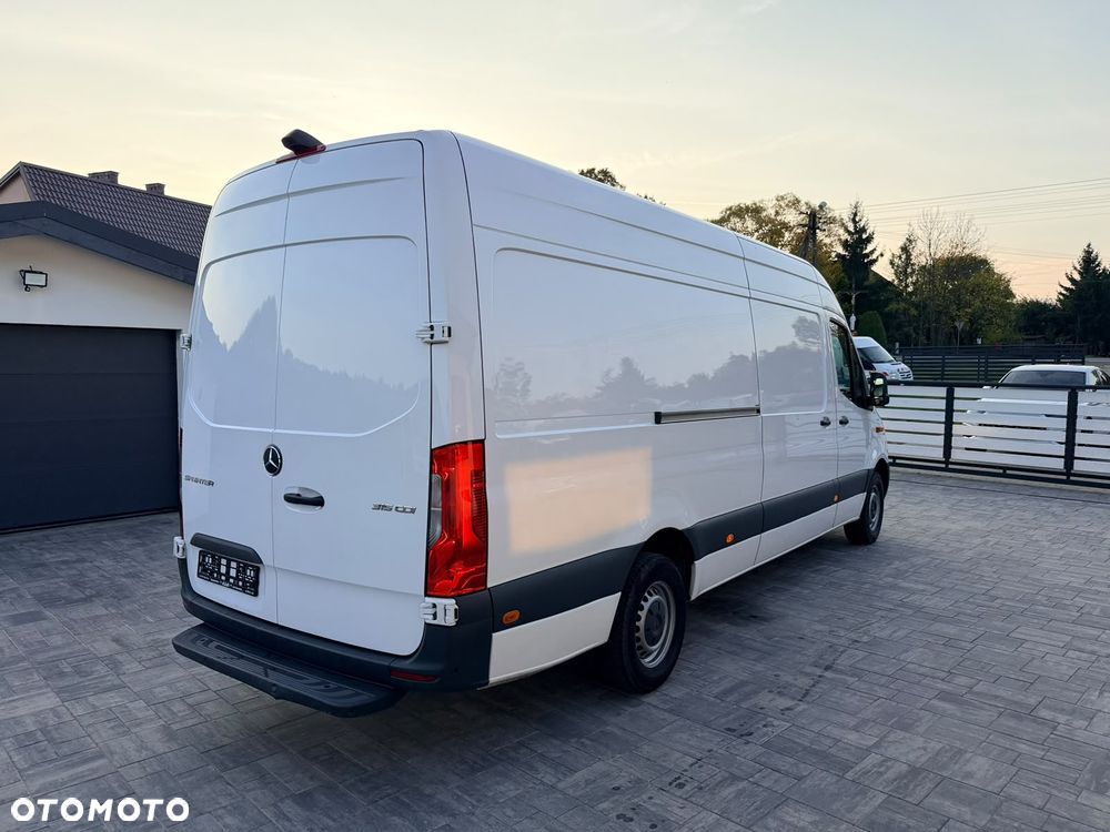Mercedes-Benz Sprinter - 28