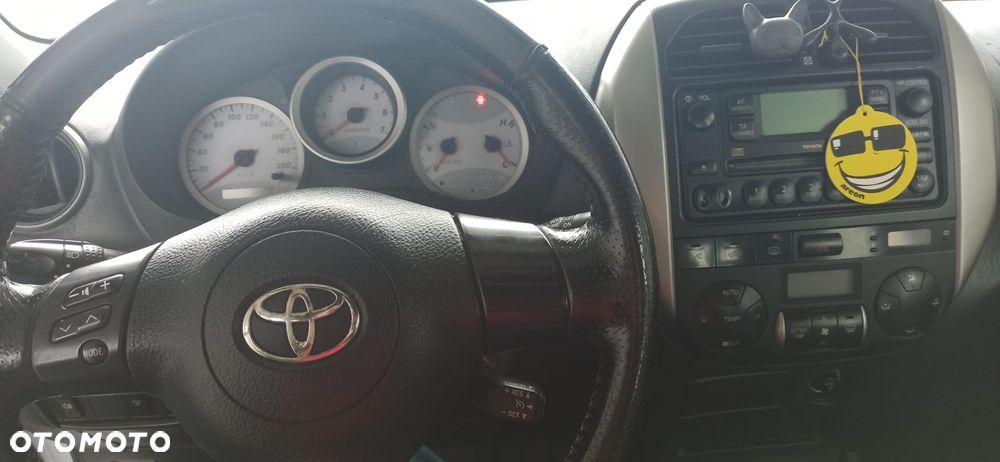 Toyota RAV4 2.0 D-4D 4x4 - 11