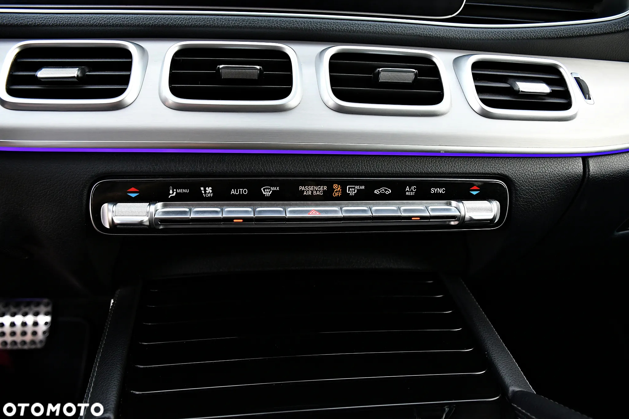 Mercedes-Benz GLE - 28