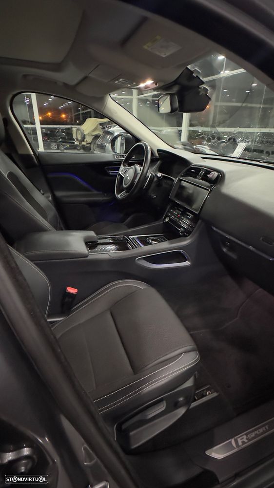 Jaguar F-Pace 2.0 i4D R-Sport AWD Aut. - 21