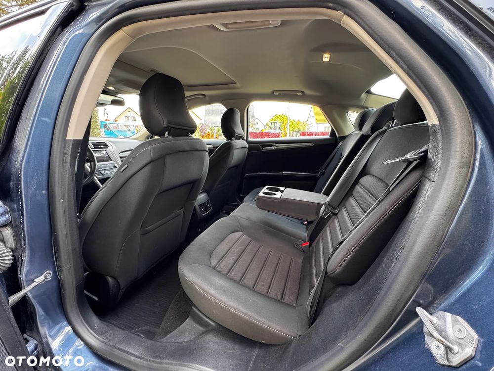 Ford Fusion - 9