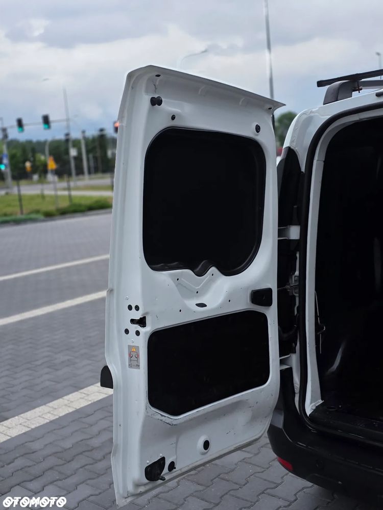 Dacia DOKKER Van 1.3 TCe Comfort Clim 100KM 5d Express I BEZWYPADKOWA z Polskiego Salonu I Wyjątkowo ładny i Zadbany Egzemplarz z Pełną Histroią Serwisową I Zabudowana Przestrzeń ładunkowa I Faktura Vat 23% I Pierwszy i Jedyny Właściciel I - 8