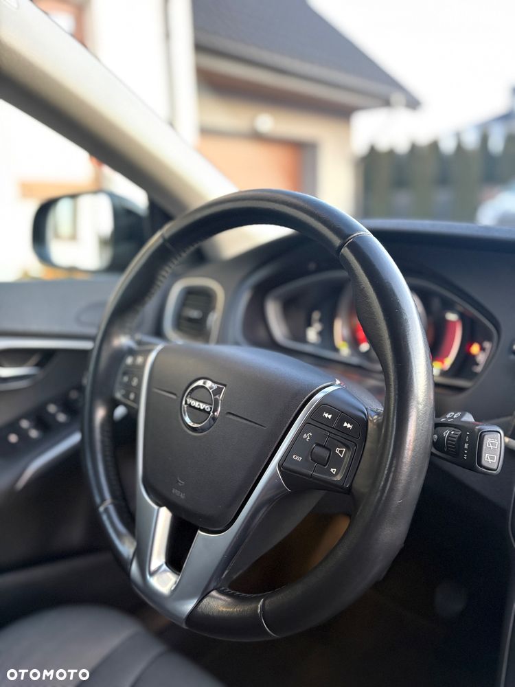Volvo V40 Cross Country D2 Momentum - 18