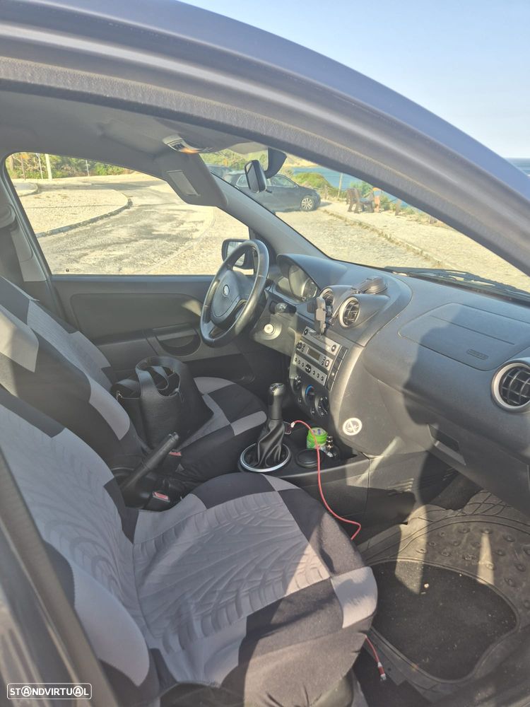 Ford Fiesta 1.25 First Edition - 12