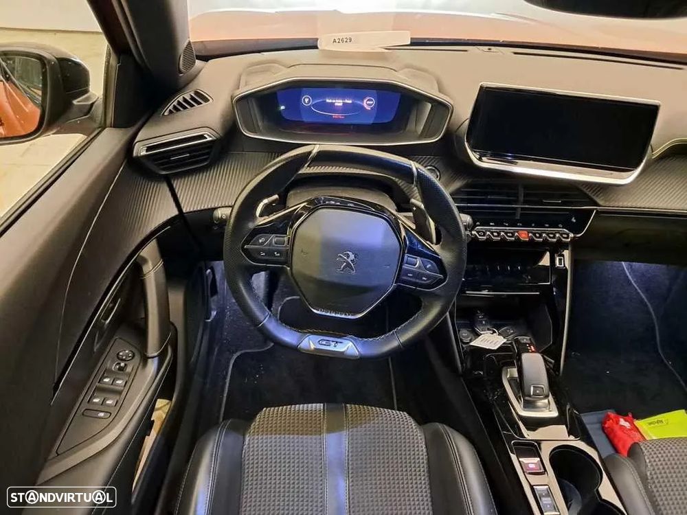 Peugeot 2008 1.2 PureTech GT EAT8 - 8