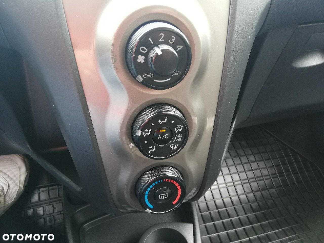 Toyota Yaris - 20