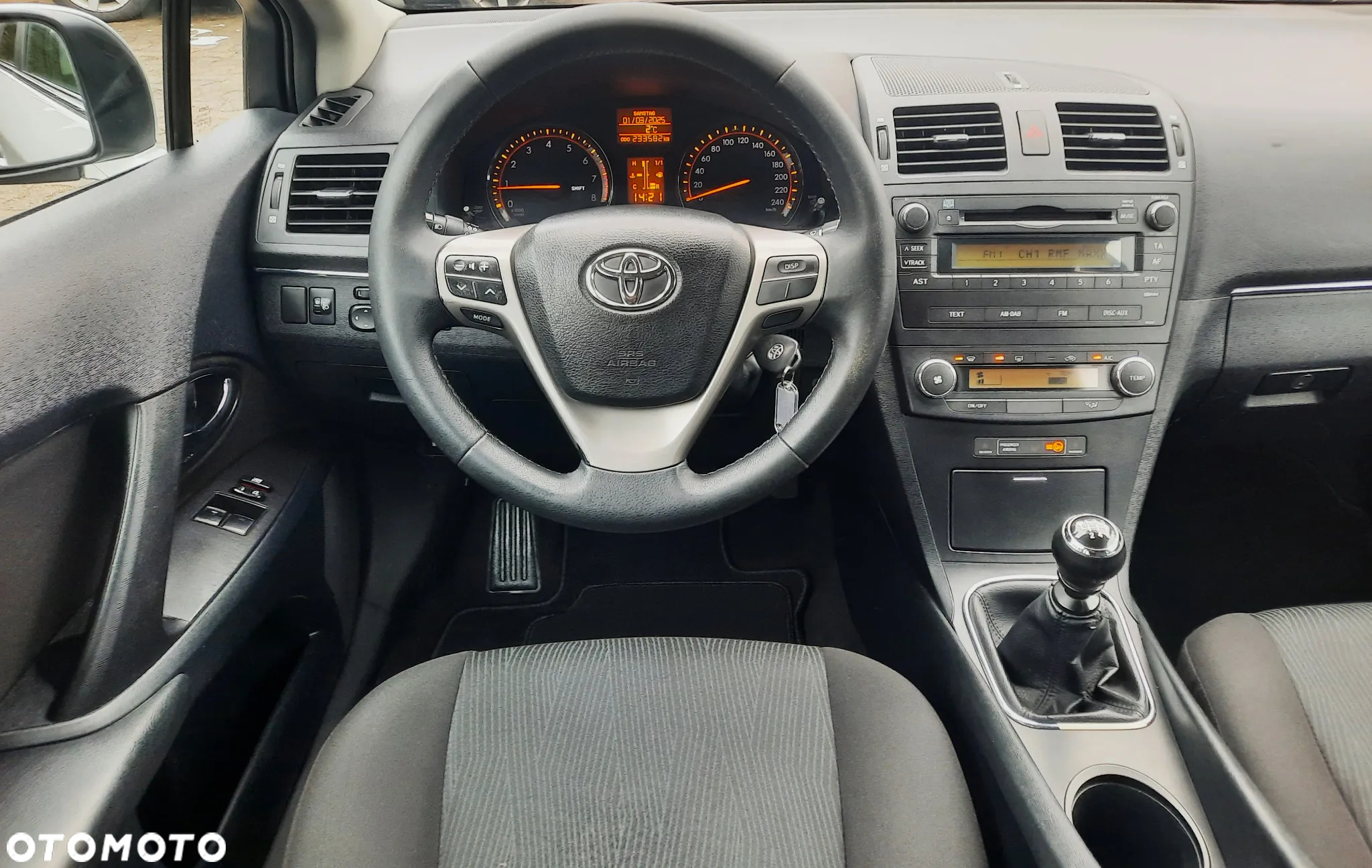 Toyota Avensis Combi 1.6 Comfort - 7
