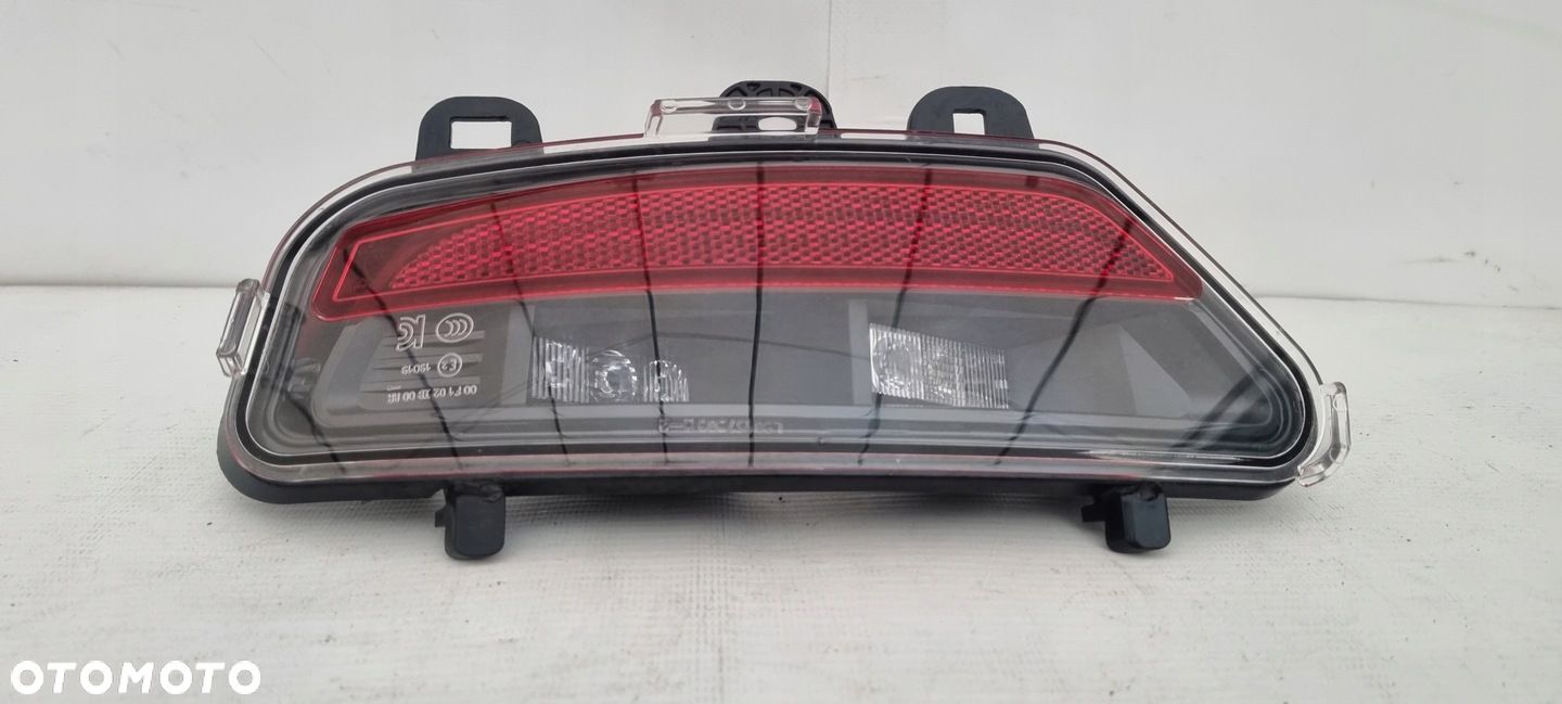 RENAULT CAPTUR II 2 LAMPA COFANIA TYLNA PRAWA LED - 1