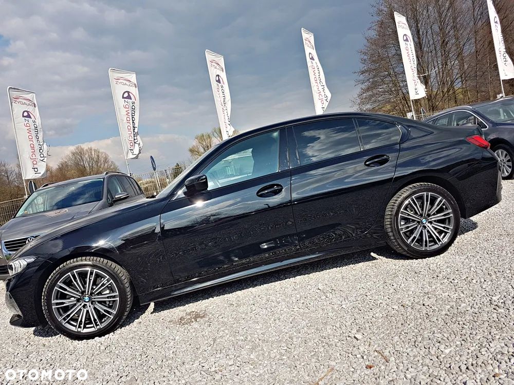 BMW Seria 3 330d xDrive mHEV - 5