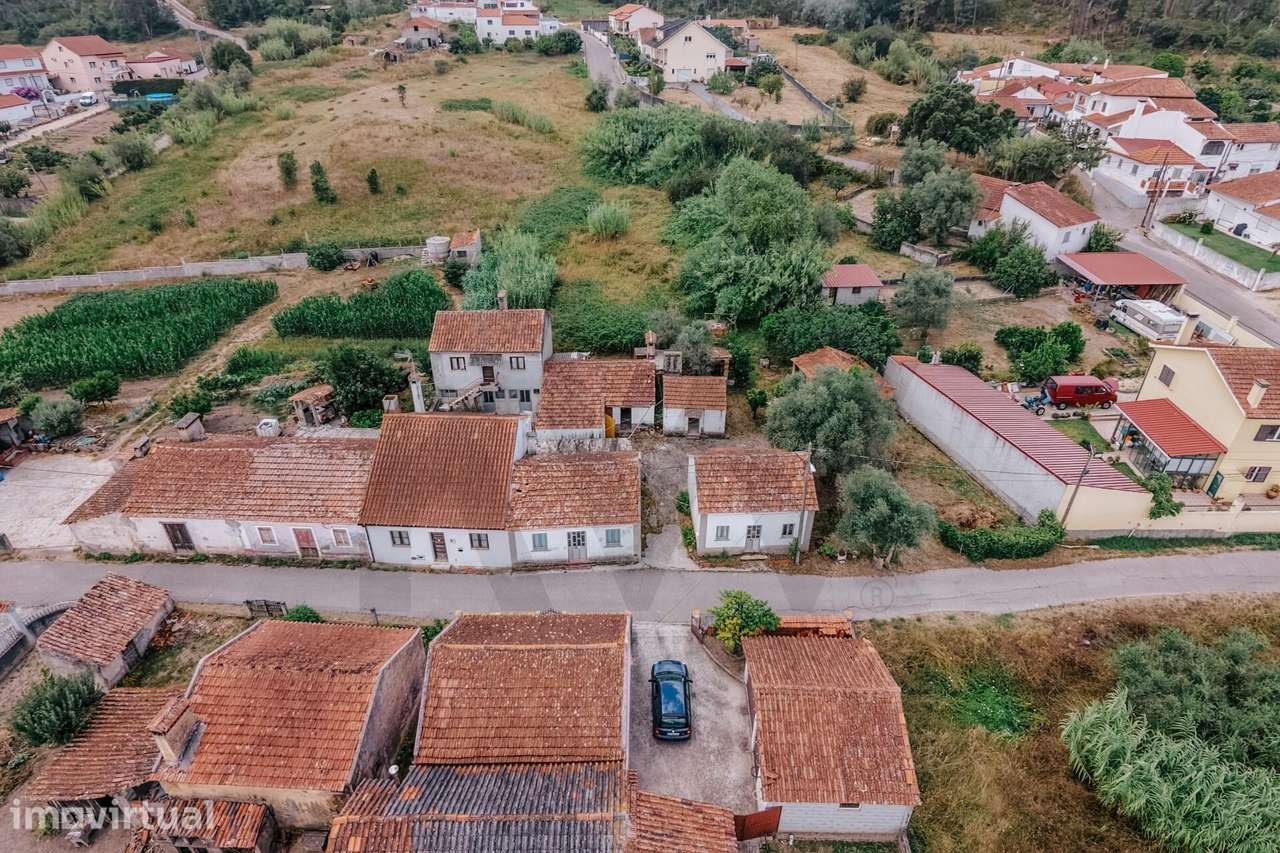 2 Moradias com terreno para recuperar em Soure - Grande imagem: 2/22