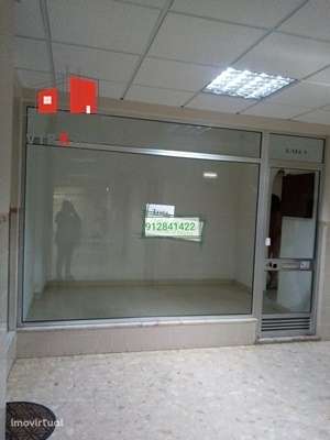 loja 9 m2 ,inserida em pequeno centro comercial - Grande imagem: 2/2