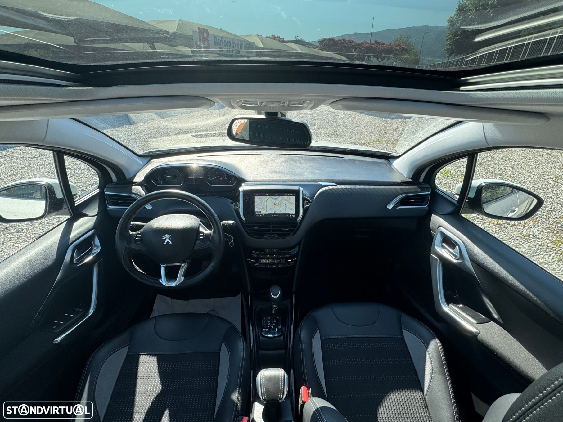 Peugeot 2008 1.2 PureTech Allure EAT6 - 7