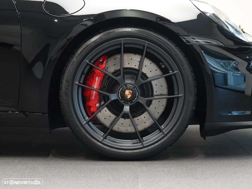 Porsche 911 (992) Carrera GTS - 12