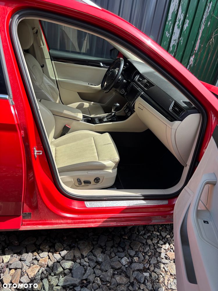 Skoda Superb 2.0 TDI L&K DSG - 5