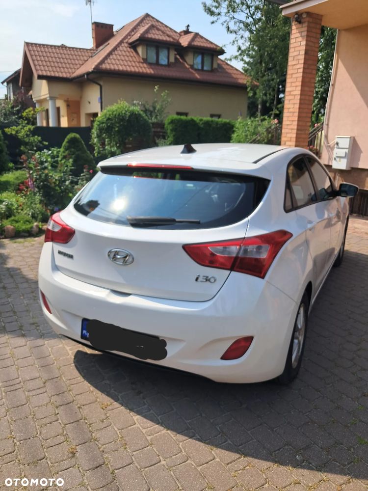 Hyundai i30 1.6 Classic + - 2