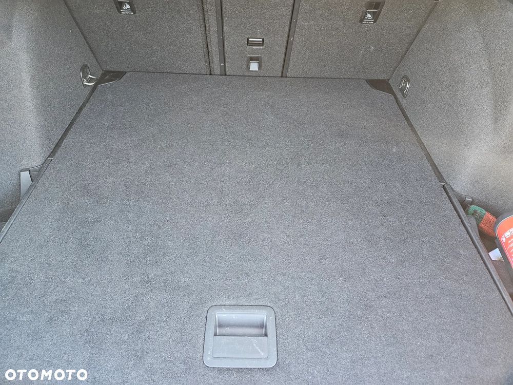 Volkswagen Golf VIII 2.0 TDI Life - 18