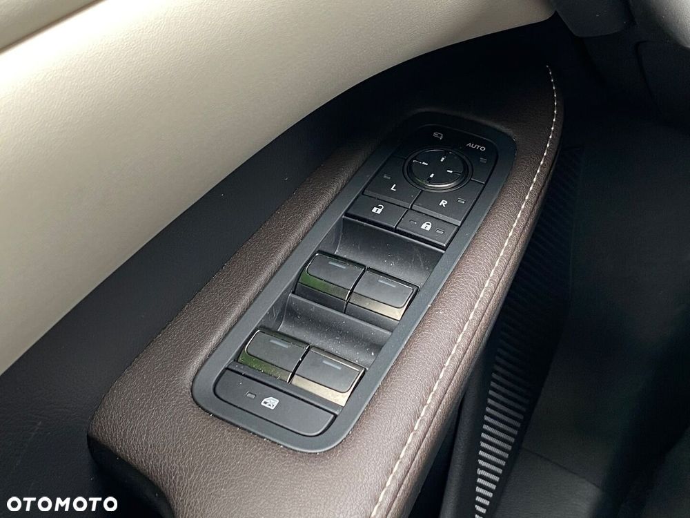 Lexus RX 450h+ F Sport Design - 29