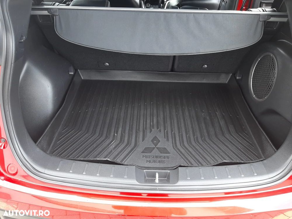 Mitsubishi Eclipse-Cross 1.5-litre 16-valve DOHC MIVEC 4X4 Instyle+ Aut. - 17