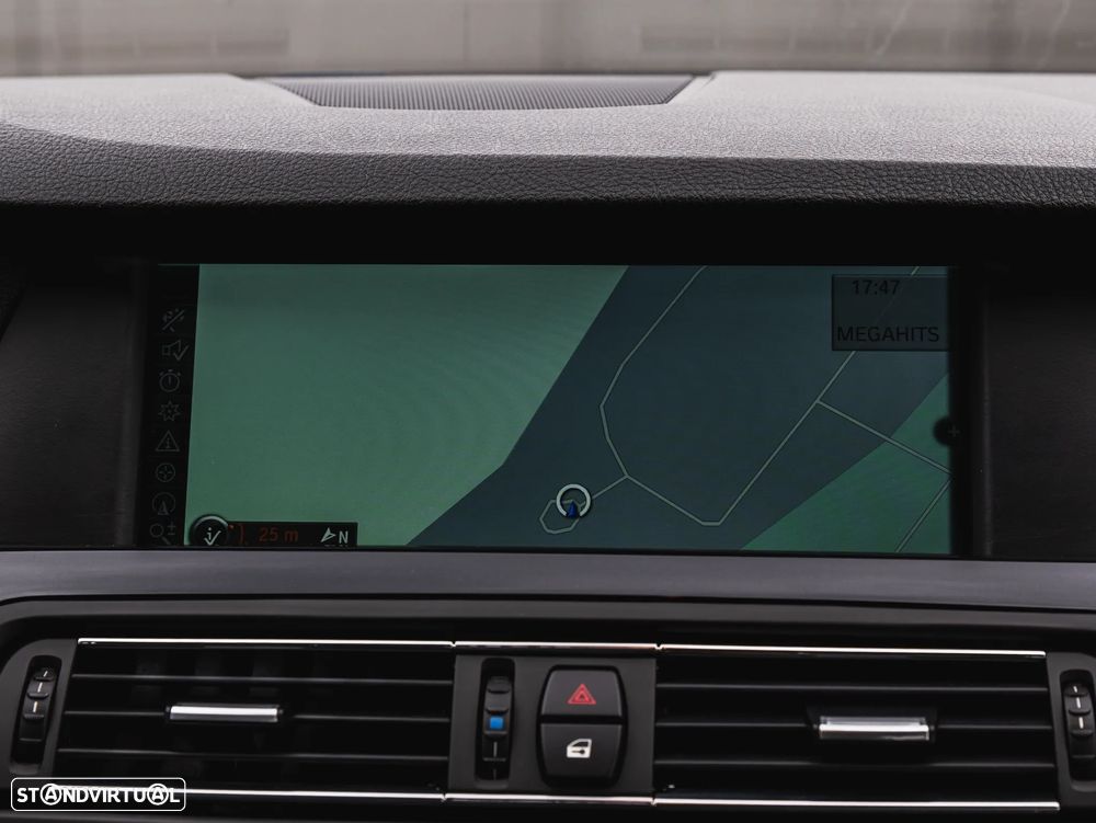 BMW 520 d Pack M - 25