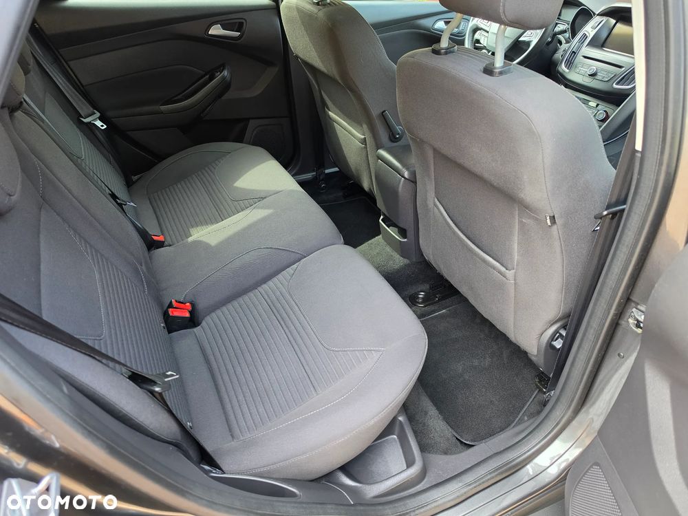 Ford Focus 1.0 EcoBoost Titanium - 29