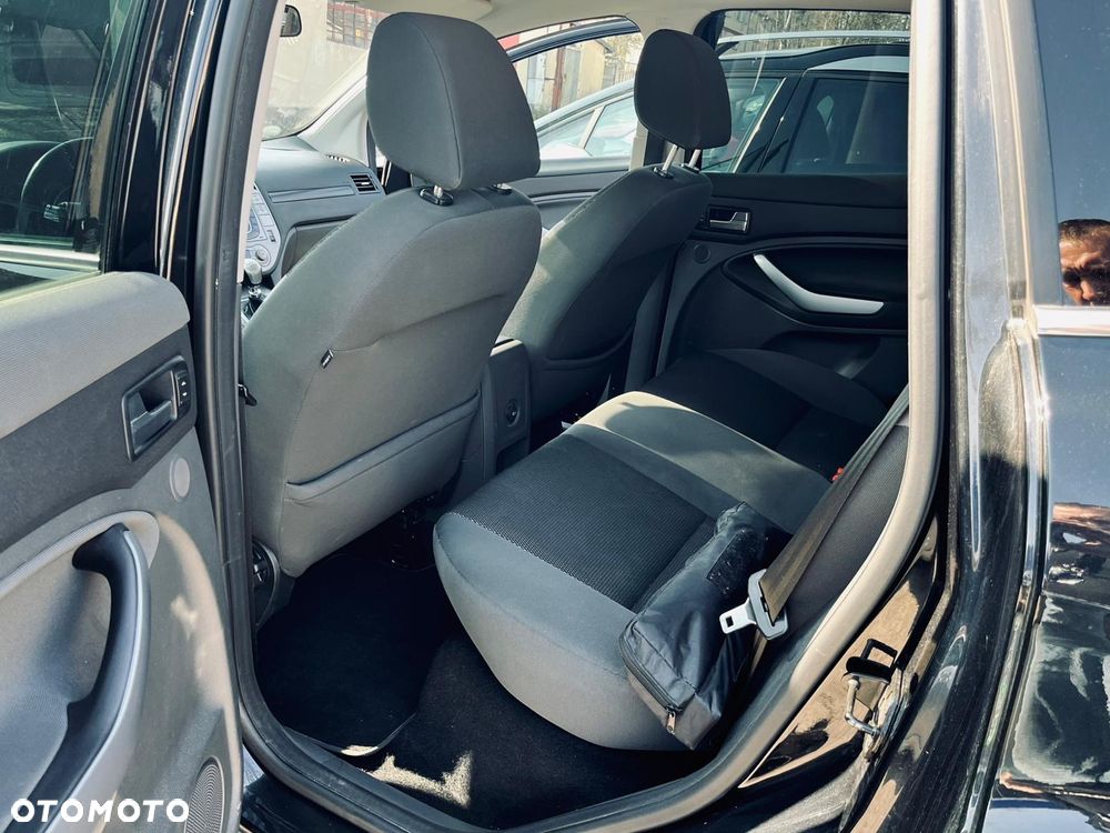 Ford Kuga 2.0 TDCi 4x4 Champions Edition - 33