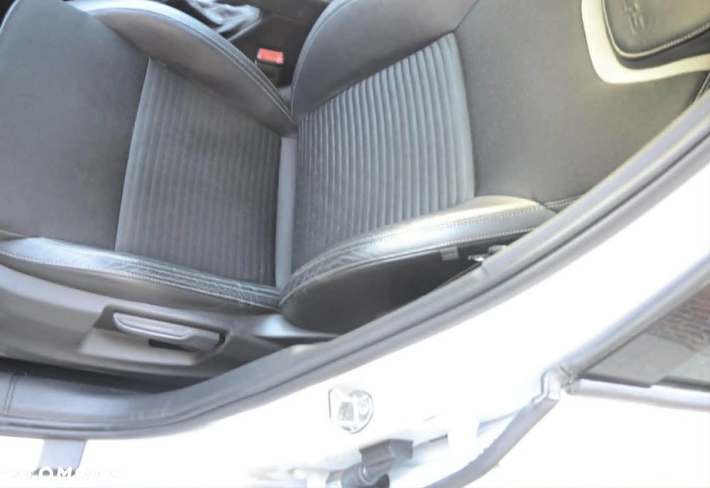 Skoda Octavia 2.0 TDI RS DSG - 8