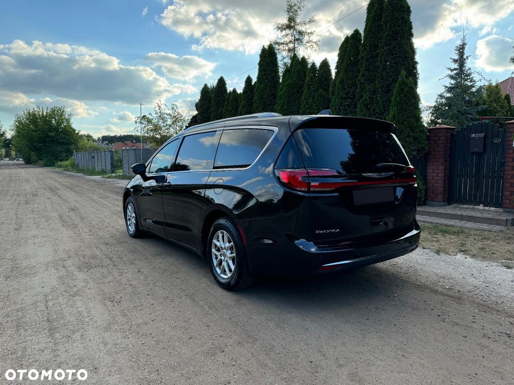 Chrysler Pacifica - 40