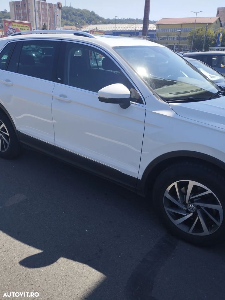 Volkswagen Tiguan 2.0 TDI SCR 4MOTION (BlueMotion Techn.) DSG Sound - 3
