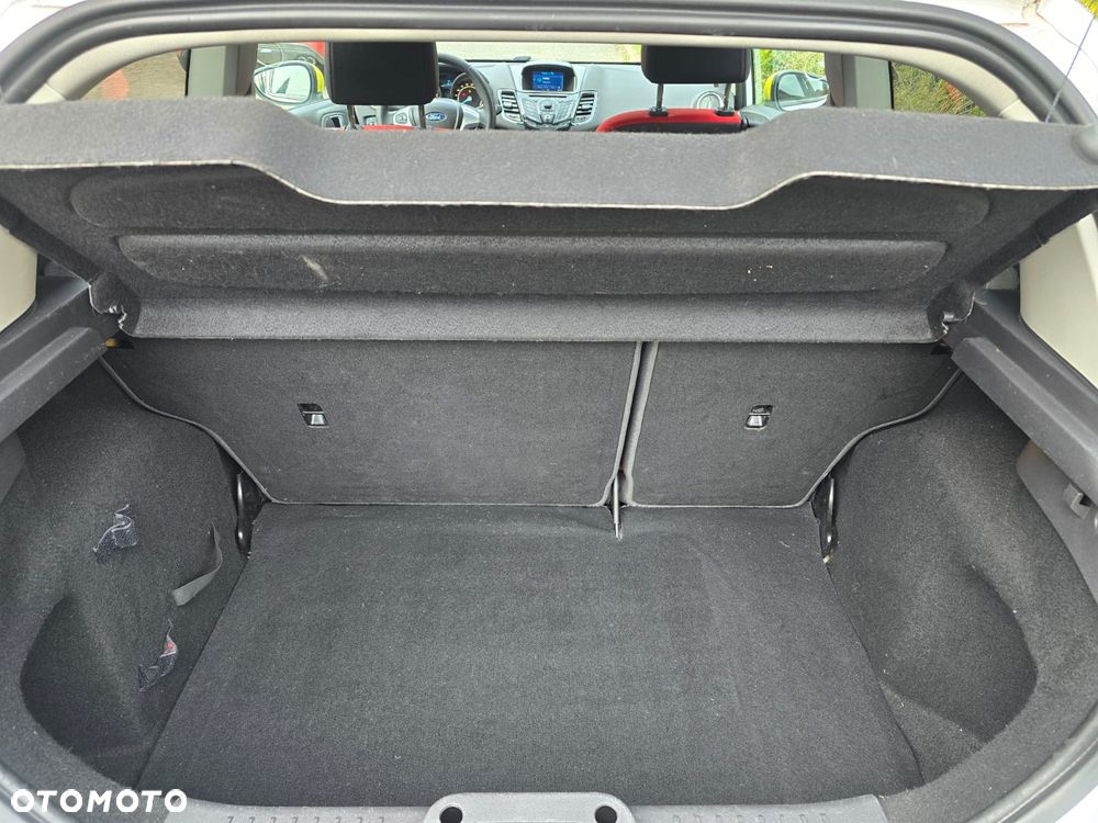 Ford Fiesta 1.0 EcoBoost STart-Stop ST-LINE - 31