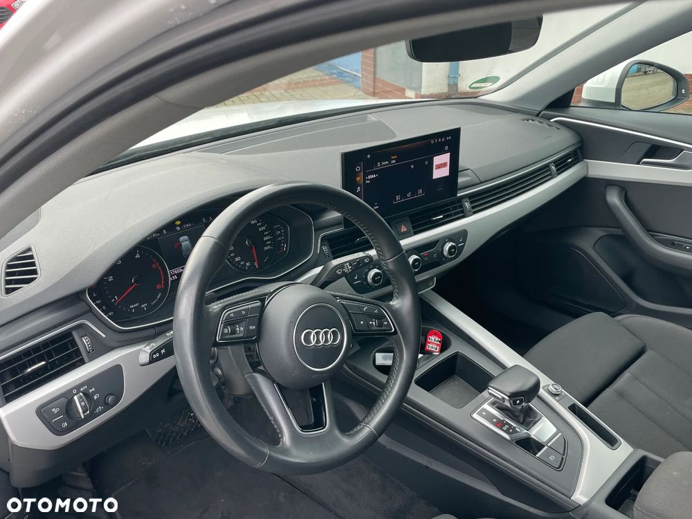 Audi A4 Avant 40 TDI Sport S tronic - 4