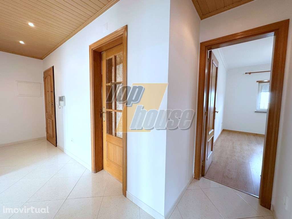 Apartamento T2 com Arrecadação na Quinta do Conde - Localização Cen... - Grande imagem: 5/21