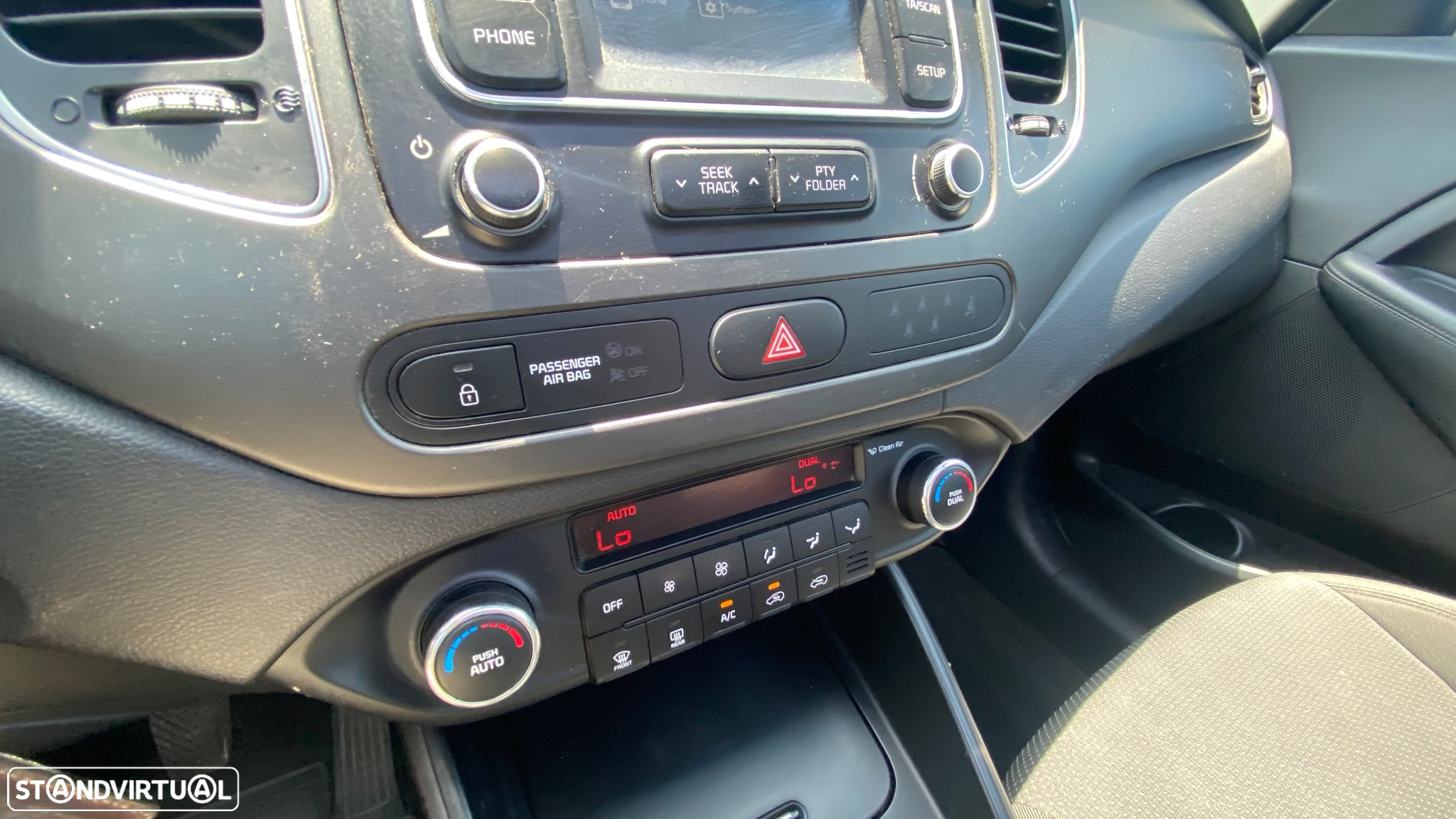 Kia Carens 1.7 CRDi ISG TX - 42