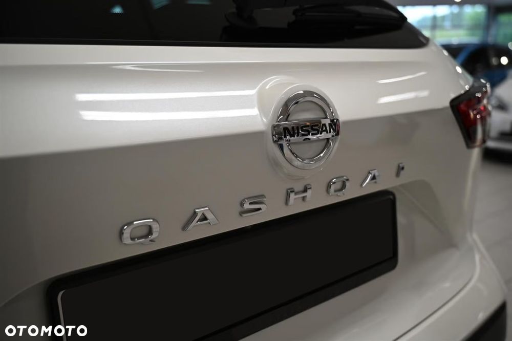 Nissan Qashqai 1.3 DIG-T MHEV 4x4 N-Connecta Xtronic - 10